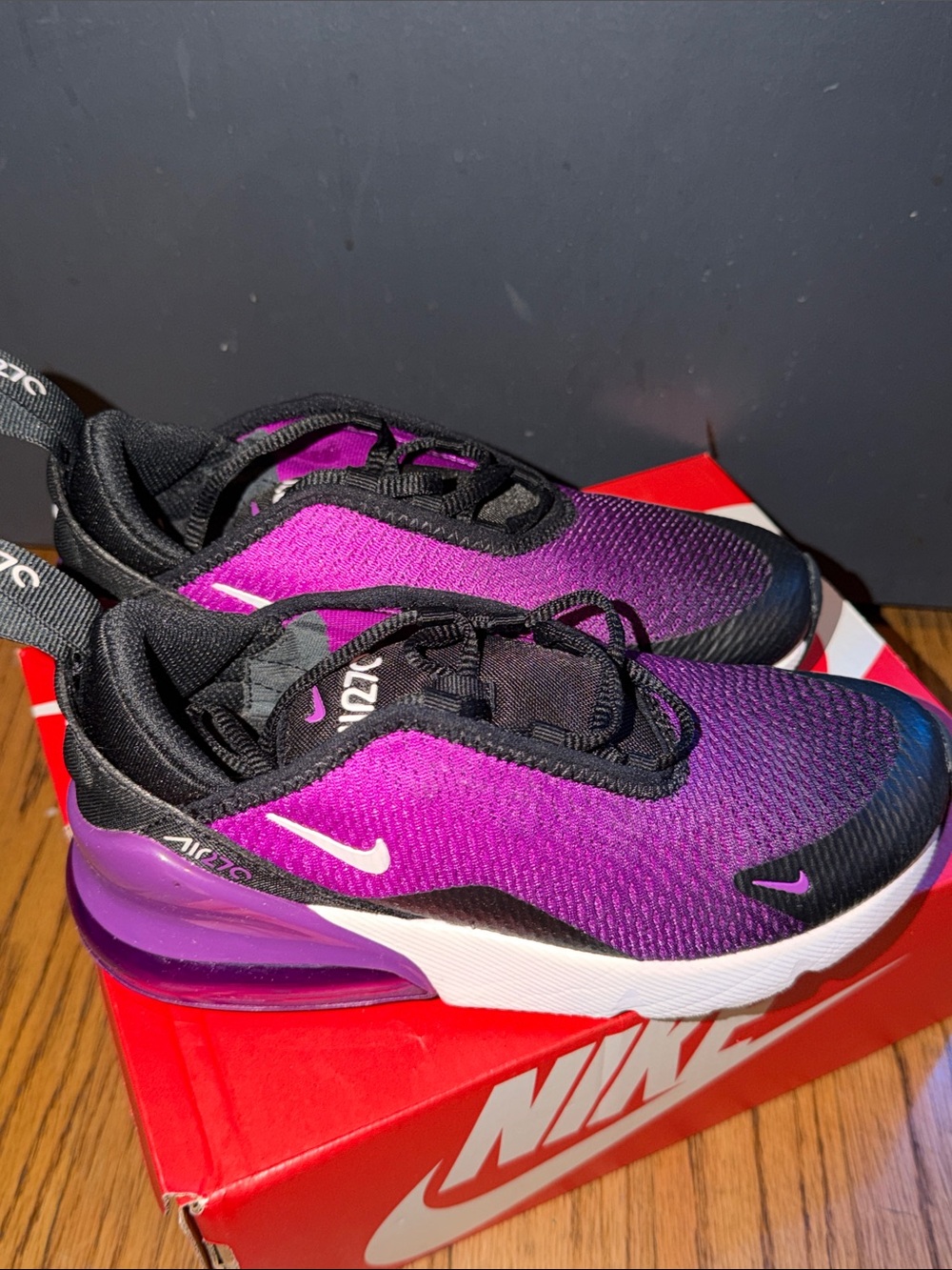 Nike Air Max 270 - Purple to Black